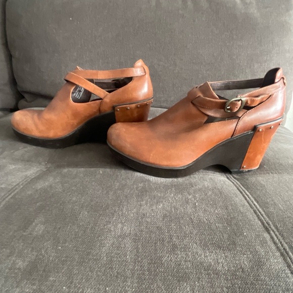 Dansko wedge heels conjac studded leather women’s size 39 - Picture 6 of 9